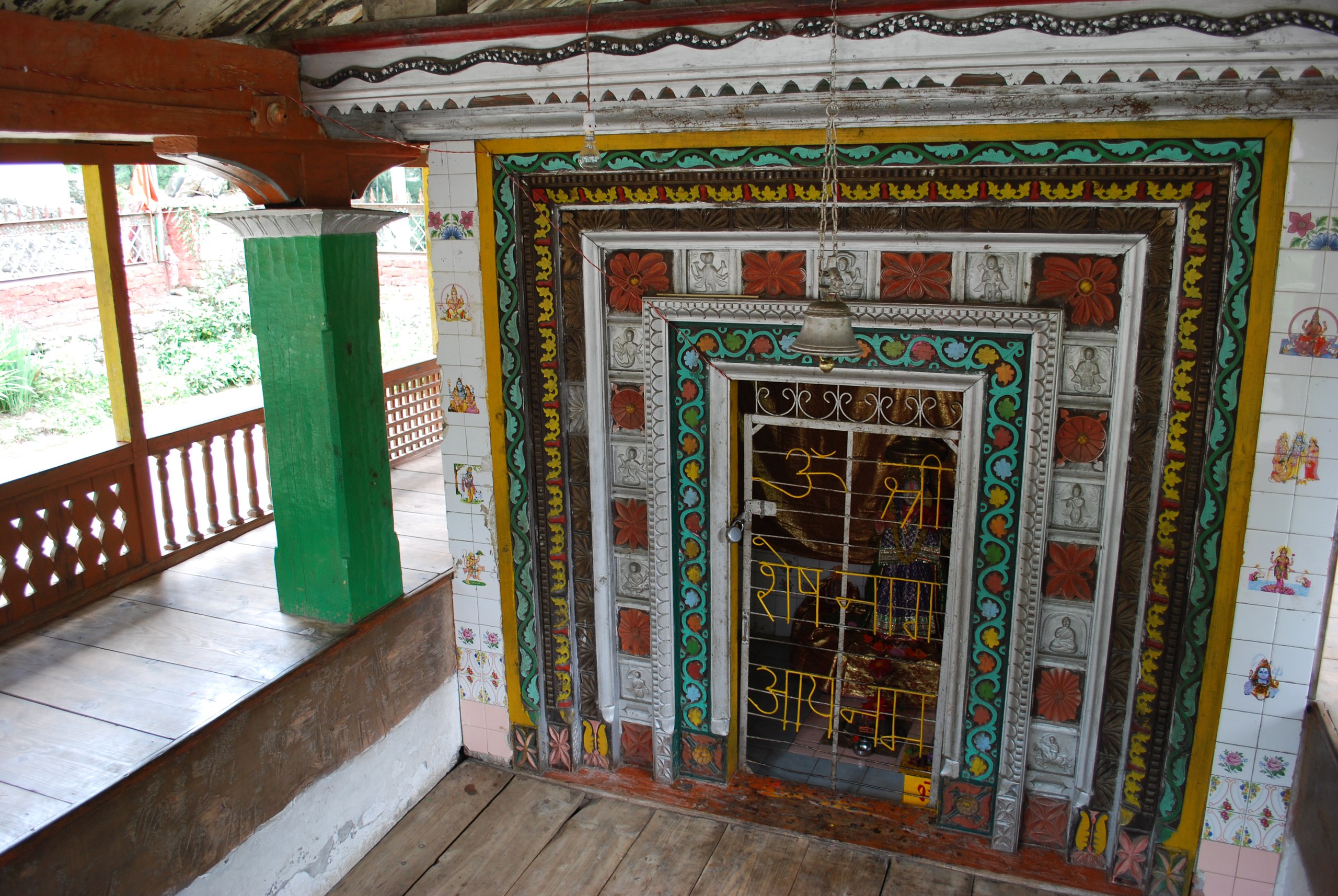 храм Шри Шеша Наг